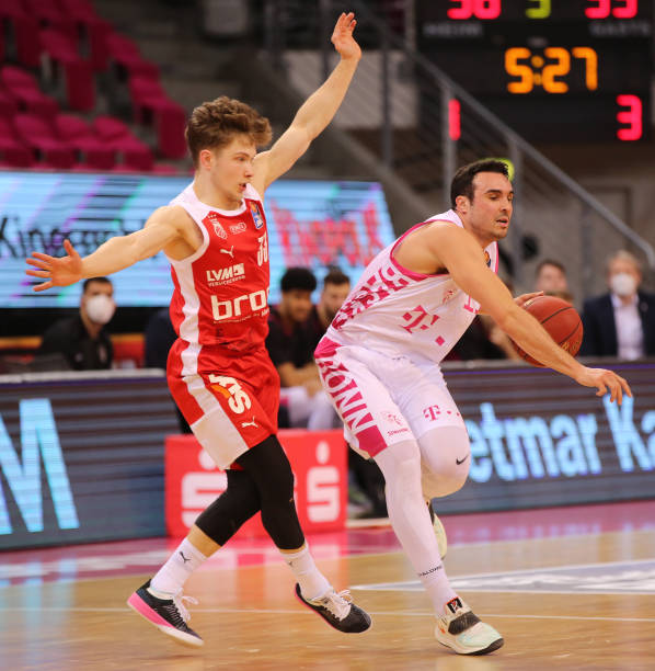 增添了悬念 增添了悬念